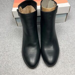 SOUL Naturalizer Sleek Black Ankle Boots